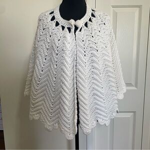 Hand Knit Hand Made White Shawl Wrap Scalloped Edge One Size